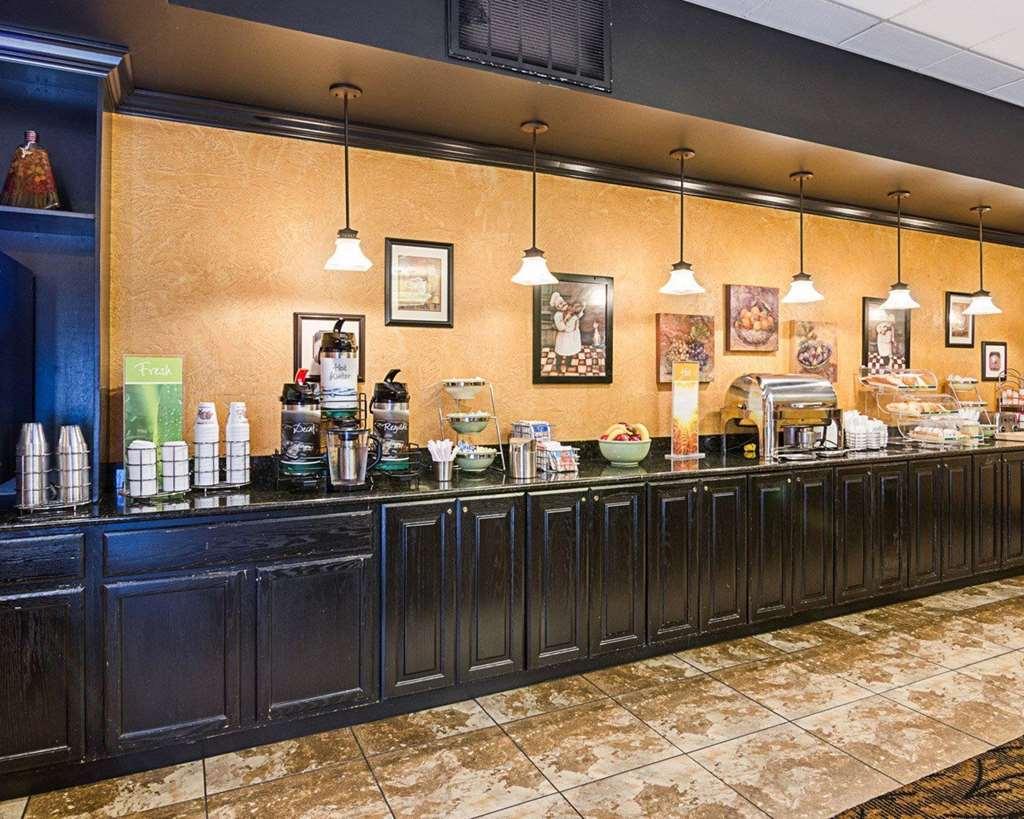 Quality Inn Lewisburg Ristorante foto